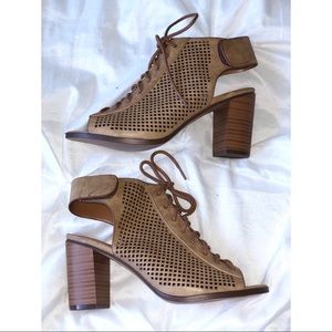 NEGOTIABLE PRICE chunky heel sandals